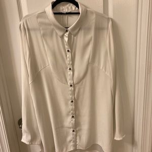 Waverly Grey ivory tunic 🐚